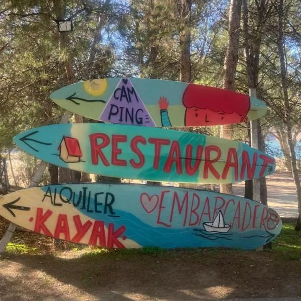 Alua Centro de Ocio - Camping Valdearenas，位于伊斯纳哈尔的酒店