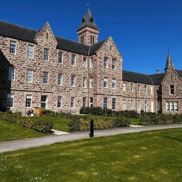 38 Great Glen Townhouse Inverness，位于因弗内斯的酒店