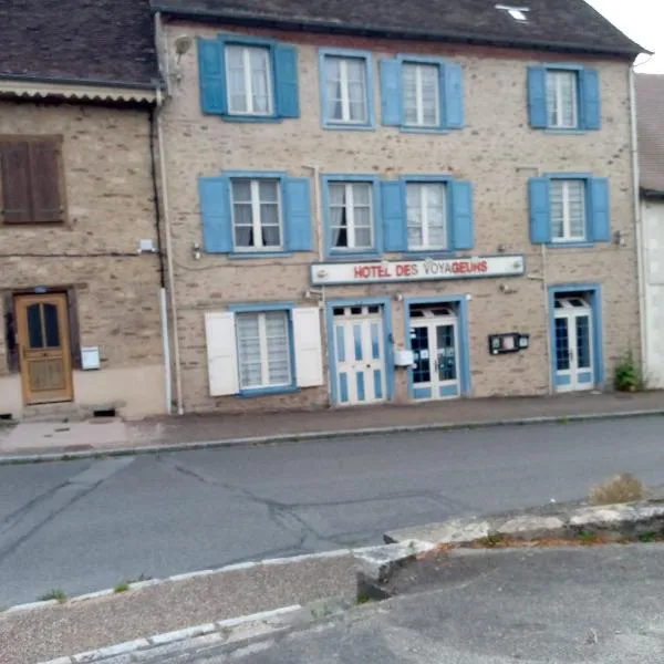 Les voyageurs，位于Magnac-Bourg的酒店