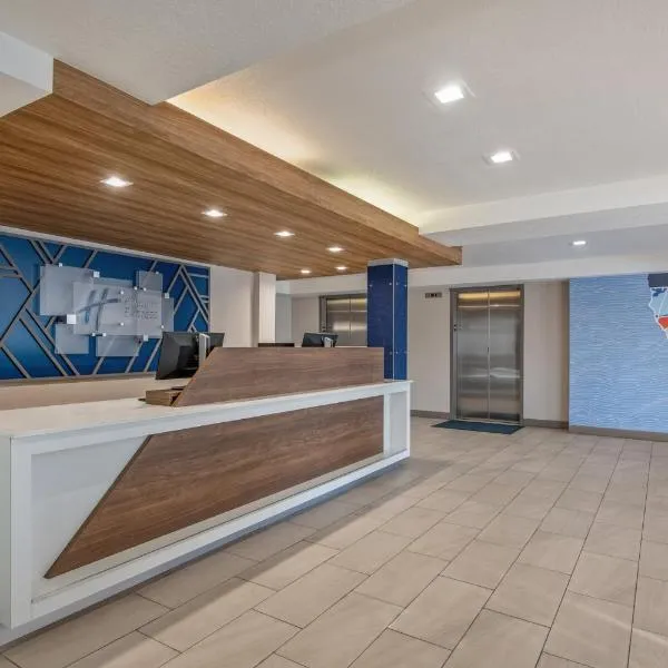 圣地亚哥南智选假日酒店，位于纳欣诺市的酒店