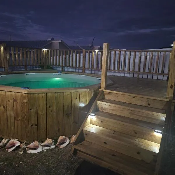 Summer Breeze Villa，位于卢西的酒店