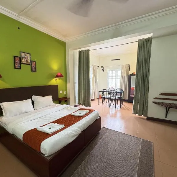 Hotel SilverLine Regency Munnar，位于蒙纳的酒店