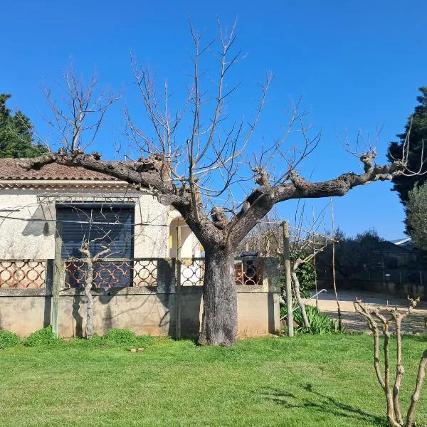 Villa proche de l Ardèche，位于Saint-Paulet-de-Caisson的酒店