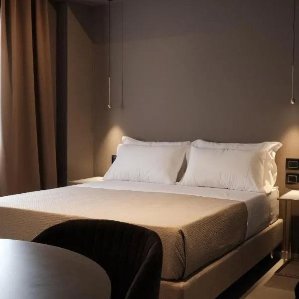 Didimos Town Hotel,位于雷焦卡拉布里亚的酒店