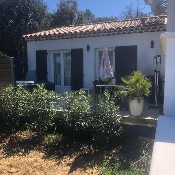 T2 aile de villa et Spa-jacuzzi privé et illimité et plateau d'acceuil offert!，位于Camps-la-Source的酒店
