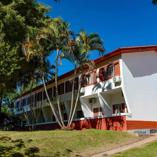 Hotel Fazenda Aguas de Lindoia，位于阿瓜斯迪林多亚的酒店