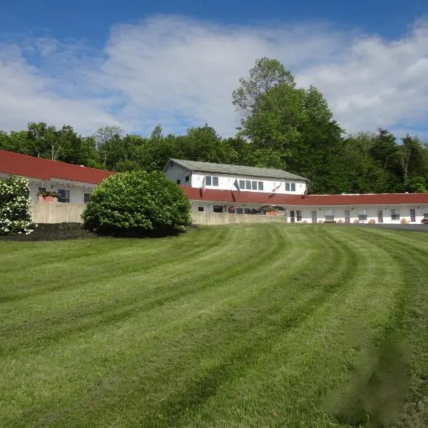 Mount Blue Motel，位于Farmington的酒店