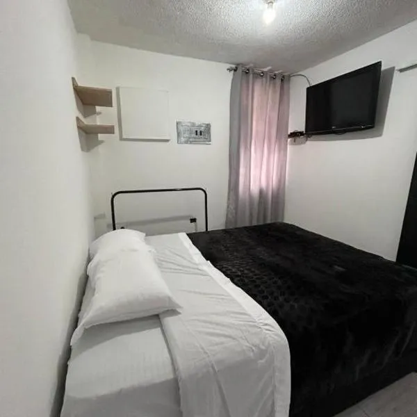 Habitación cerca al aeropuerto，位于波哥大的酒店