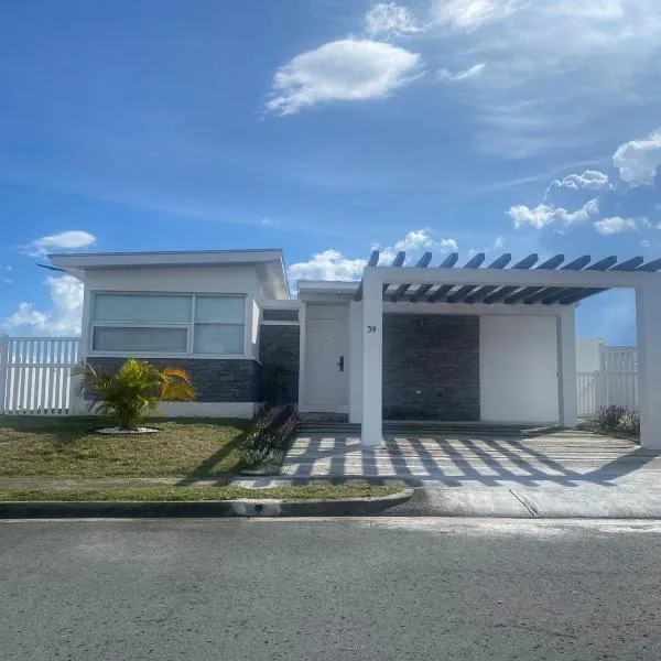 Summer House，位于查梅的酒店