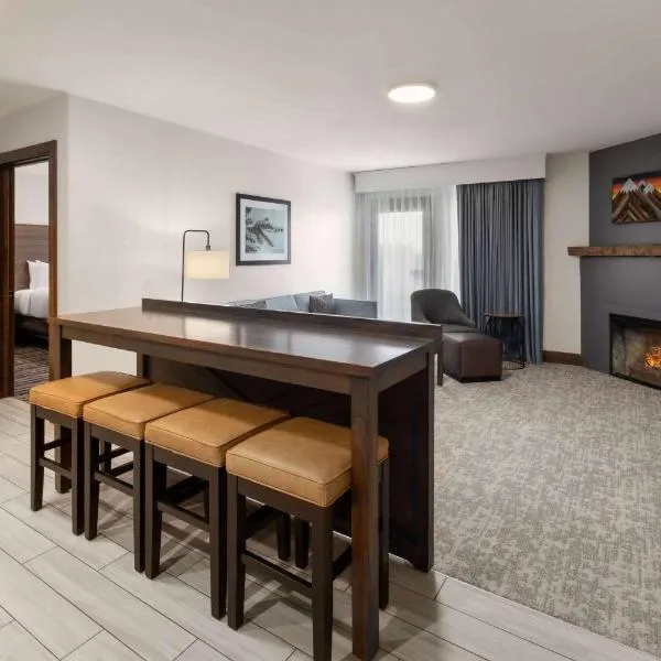 Corduroy Inn and Lodge, Trademark Collection by Wyndham，位于斯诺肖的酒店