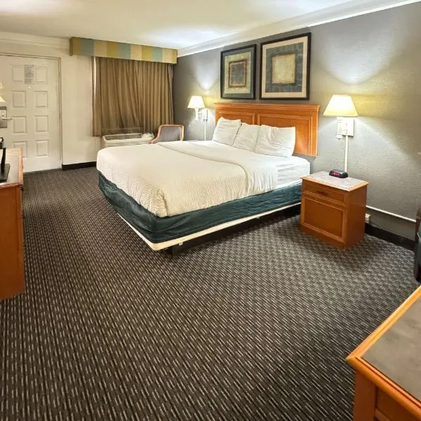Rodeway Inn，位于大学城的酒店