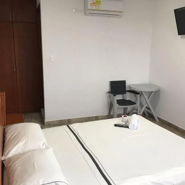 Hotel triade，位于阿卡西亚斯的酒店