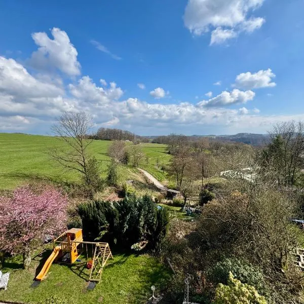 Willkommen in der Ferienwohnung mit atemberaubendem Blick in die Natur，位于Hückeswagen的酒店
