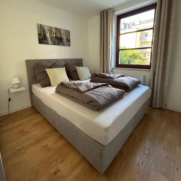 Wohnung mit Stellplatz, WLAN, Netflix，位于克雷费尔德的酒店