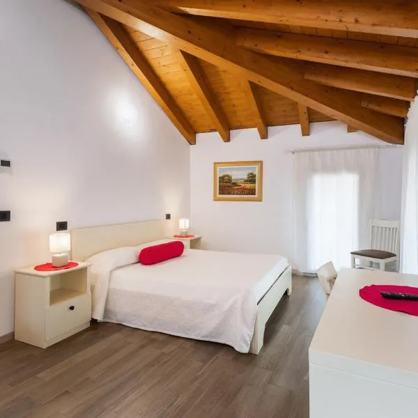 Hotel AL COLLIO，位于Reana del Roiale的酒店