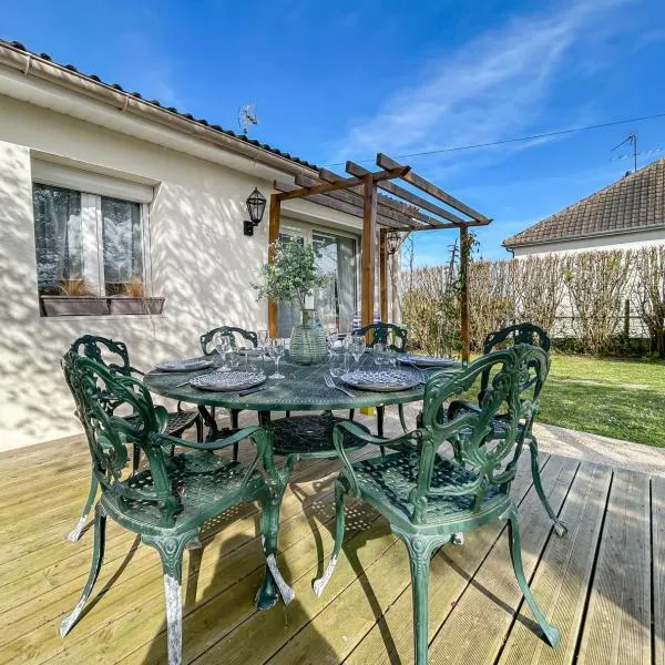 Maison avec grand jardin arboré，位于Ferrières的酒店