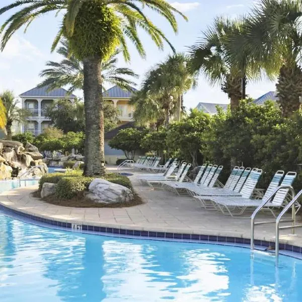 The Bluefin - Luxury Beach Home!，位于德斯坦的酒店
