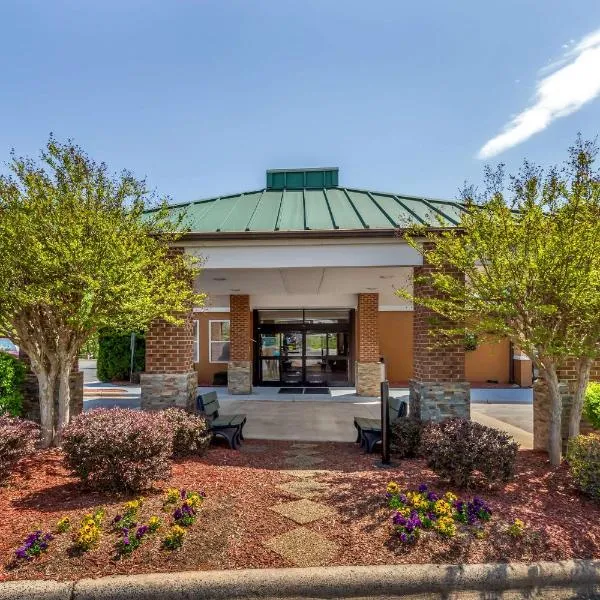 Quality Inn Asheboro South，位于阿什伯勒的酒店
