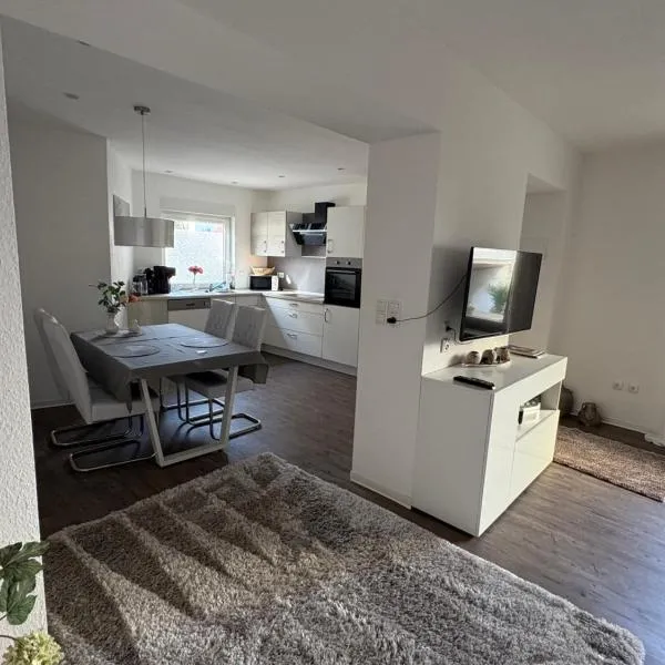 Ferienwohnung Melanie 300 Meter zur Therme，位于巴特埃姆斯的酒店