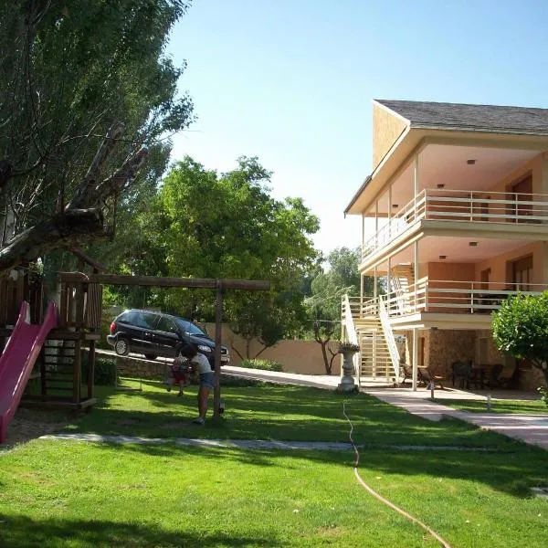 CASA RURAL LOS HALCONES,位于Turégano的酒店