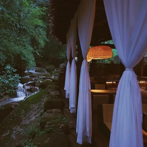 青城山坐忘森林疗愈酒店，位于都江堰的酒店