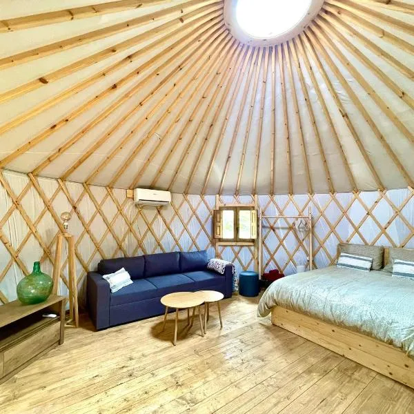 Camping El Madroñal，位于丰特埃里多斯的酒店