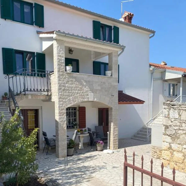 Appartments Grgeta，位于冯塔纳的酒店