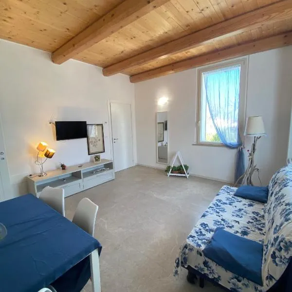 Seaside - A Due Passi Dal Mare，位于法诺的酒店