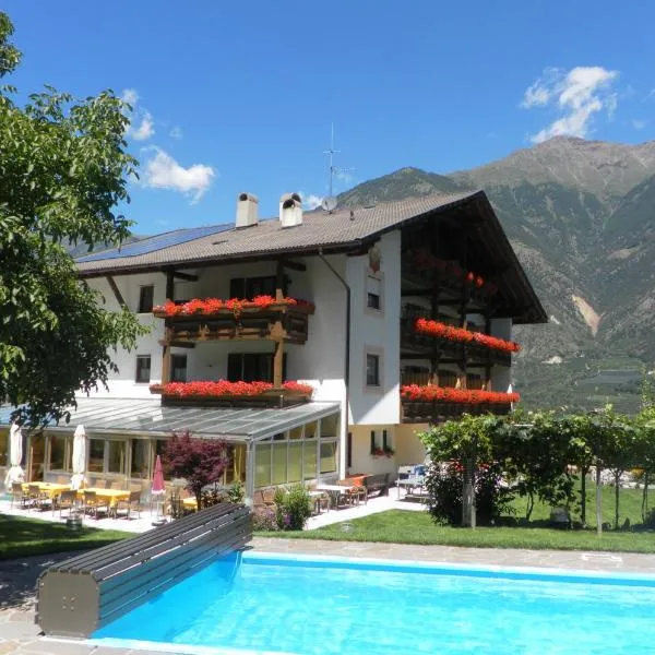 Hotel Montani，位于Morter的酒店