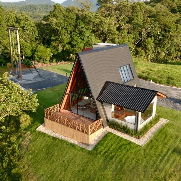 Kleines Paradies Chalés，位于Massaranduba的酒店