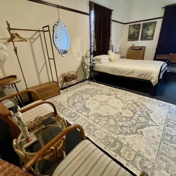 Women Only Guesthouse，位于穆伦宾比的酒店