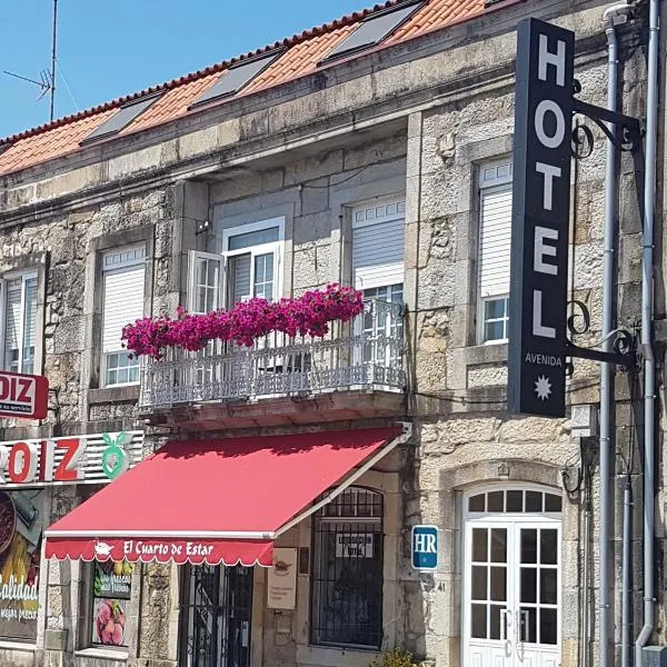 Hotel Avenida Baiona，位于巴约讷的酒店