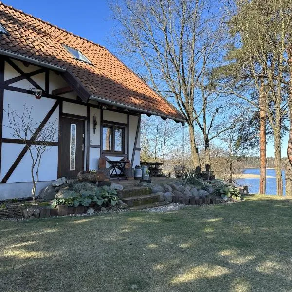 Ostoja Jeziorak Jezierzyce，位于Makowo的酒店