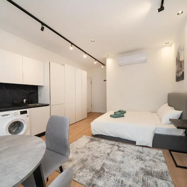 Luxury Studio in the Heart of Limassol，位于利马索尔的酒店
