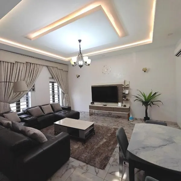 Lekki Conservational Apartment - 24hrs Power, Wifi, Smart TV, Netflix, Nature View，位于莱基的酒店