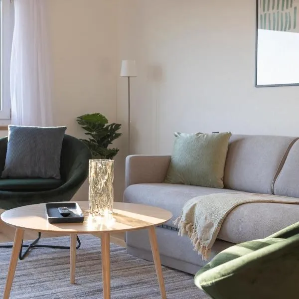 STAYY On Top Penthouse-Apartment near Airport，位于欧普菲康的酒店