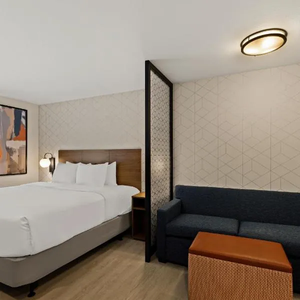 Everhome Suites Brownsville，位于布朗斯维尔的酒店