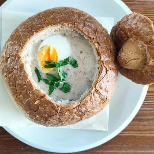 Mąka i Magia - Kuchnia regionalna - Agroturystyka，位于赞布鲁夫的酒店