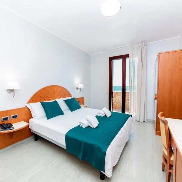Hotel Alba，位于托雷拉皮罗的酒店