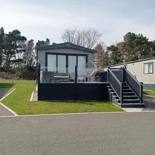 R&L Retreat's，位于凯顿的酒店