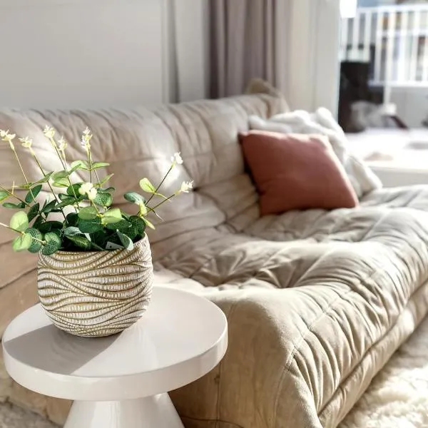 Trendy studio with seaside patio，位于奥斯坦德的酒店