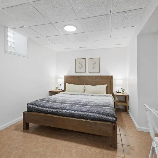 Shadyside, Pittsburgh !A Modern and Bright Private Bedroom with Shared Bathroom，位于匹兹堡的酒店