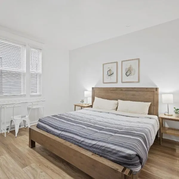Shadyside, Pittsburgh !C Modern and Bright Private Bedroom with Shared Bathroom，位于匹兹堡的酒店