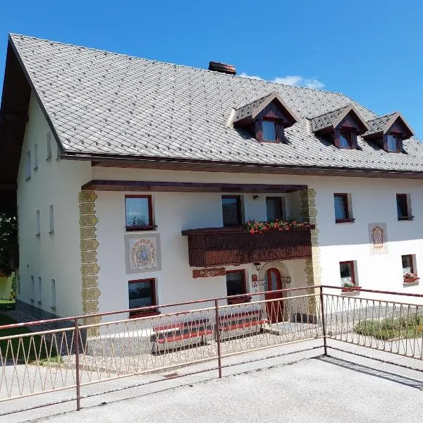 Apartma Pri Tavčarju，位于Poljane nad Škofjo Loko的酒店