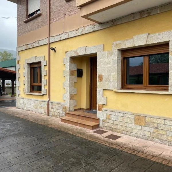 La Casuca de Corrales，位于洛斯科拉莱斯-德布埃尔纳的酒店