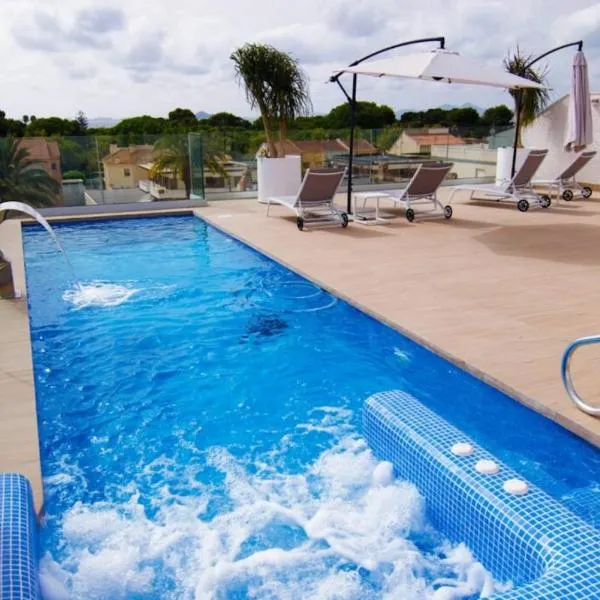 RoofTop Pool best view Narejos，位于洛斯阿尔卡萨雷斯的酒店