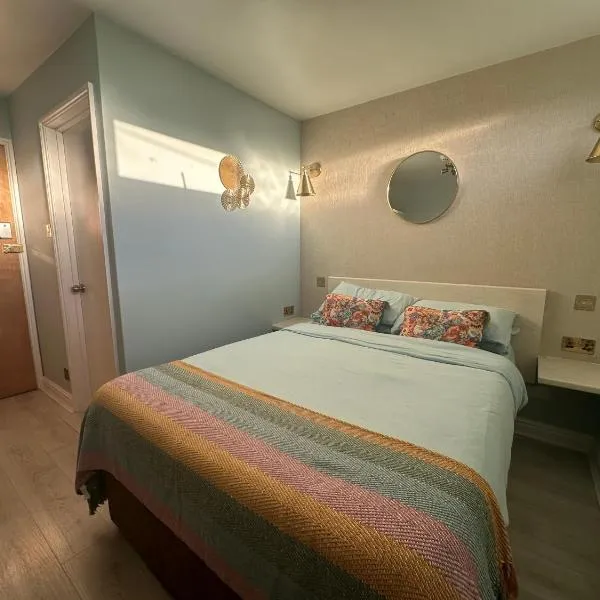 The Mews By The Promenade，位于彭赞斯的酒店