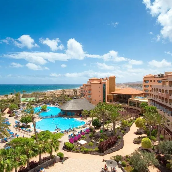 Elba Sara Beach & Golf Resort，位于卡勒达德福斯特的酒店