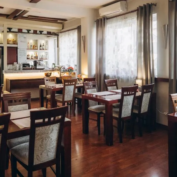 24号酒店，位于普沃茨克的酒店