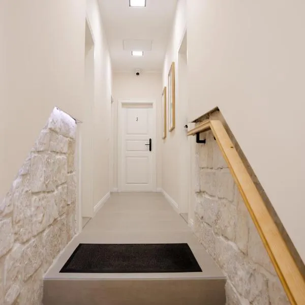 Olea Premium Rooms，位于扎达尔的酒店